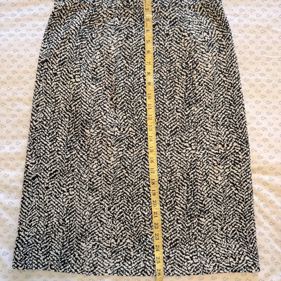 Lands' End Black and White Pencil Knit Skirt Size 10 - Picture 3 of 6